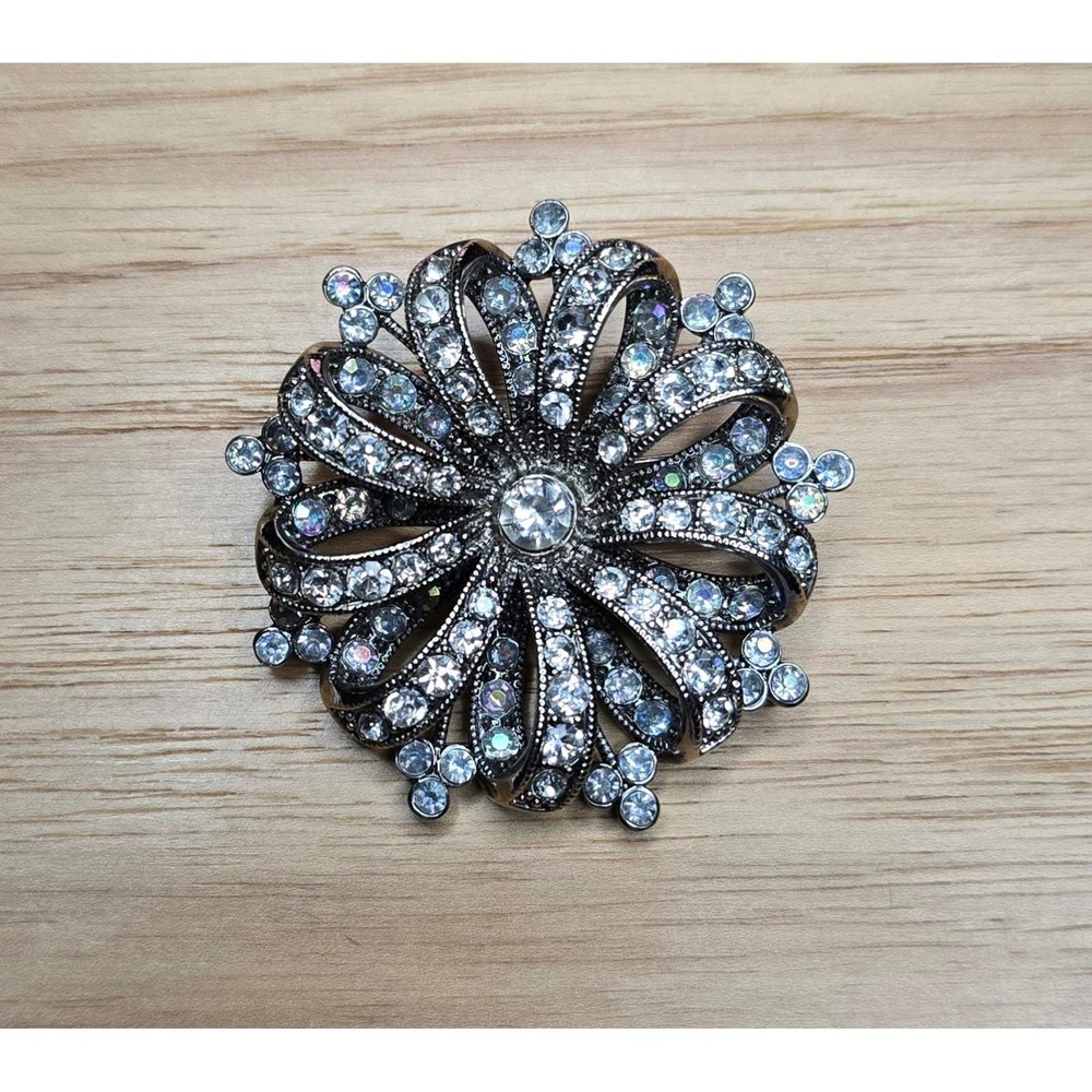 Vintage Liz Claiborne Brooch Rhinestone Aurora Boreales Sunburst 2" Pin FLAW - Picture 3 of 14